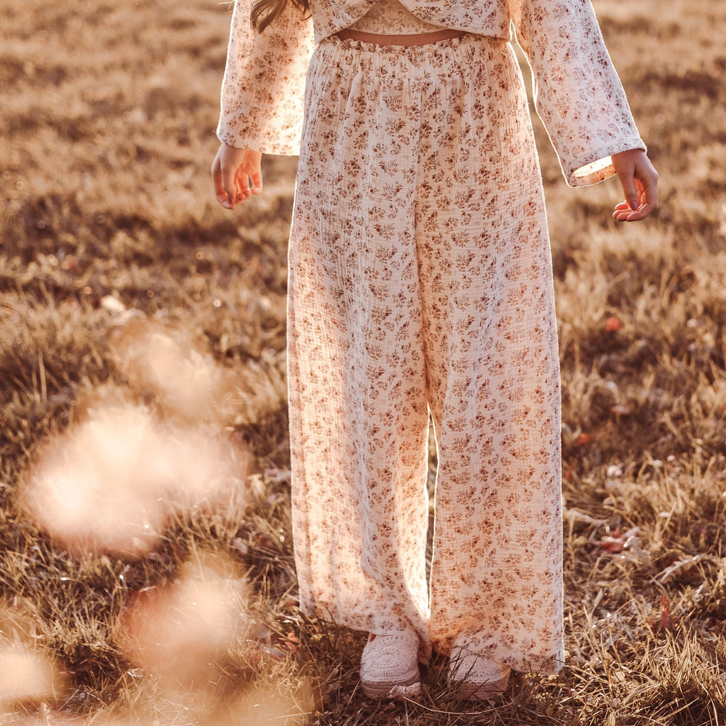 Schnittmuster und Nähanleitung um eine Hose mit weitem Bein zu nähen