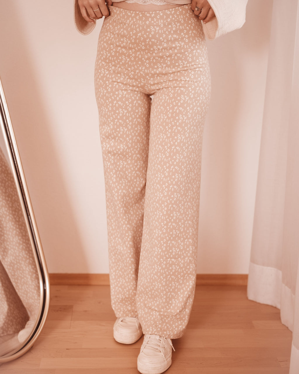 Schnittmuster für elegante elastische Hose mit Gummibund naehen