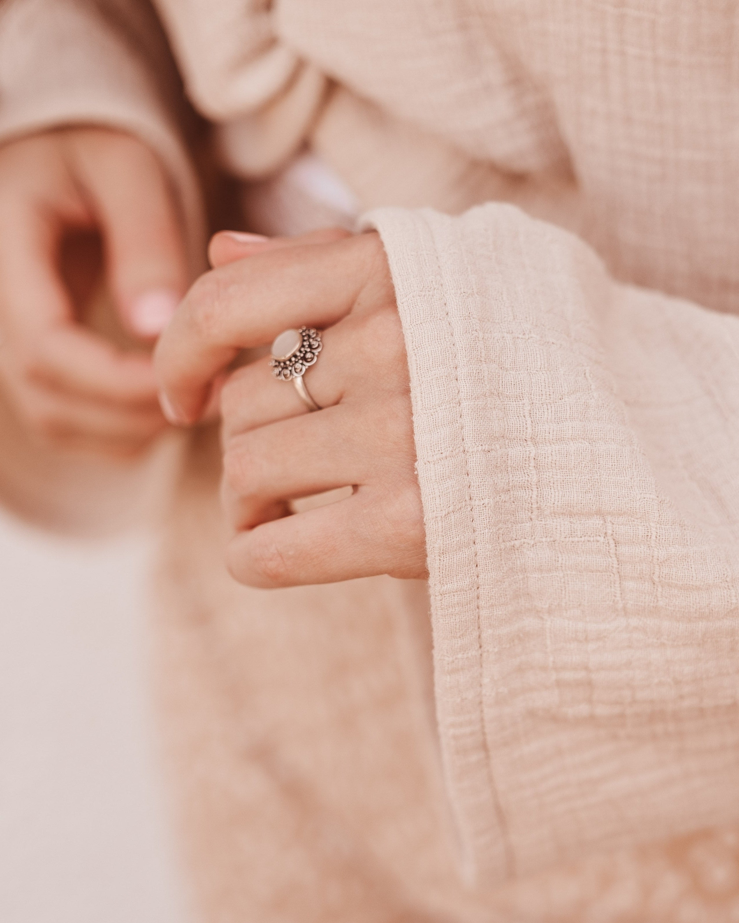 Boho Bluse aus Musselin nähen - Schnittmuster Nahaufnahme Glockenärmel nähen lernen